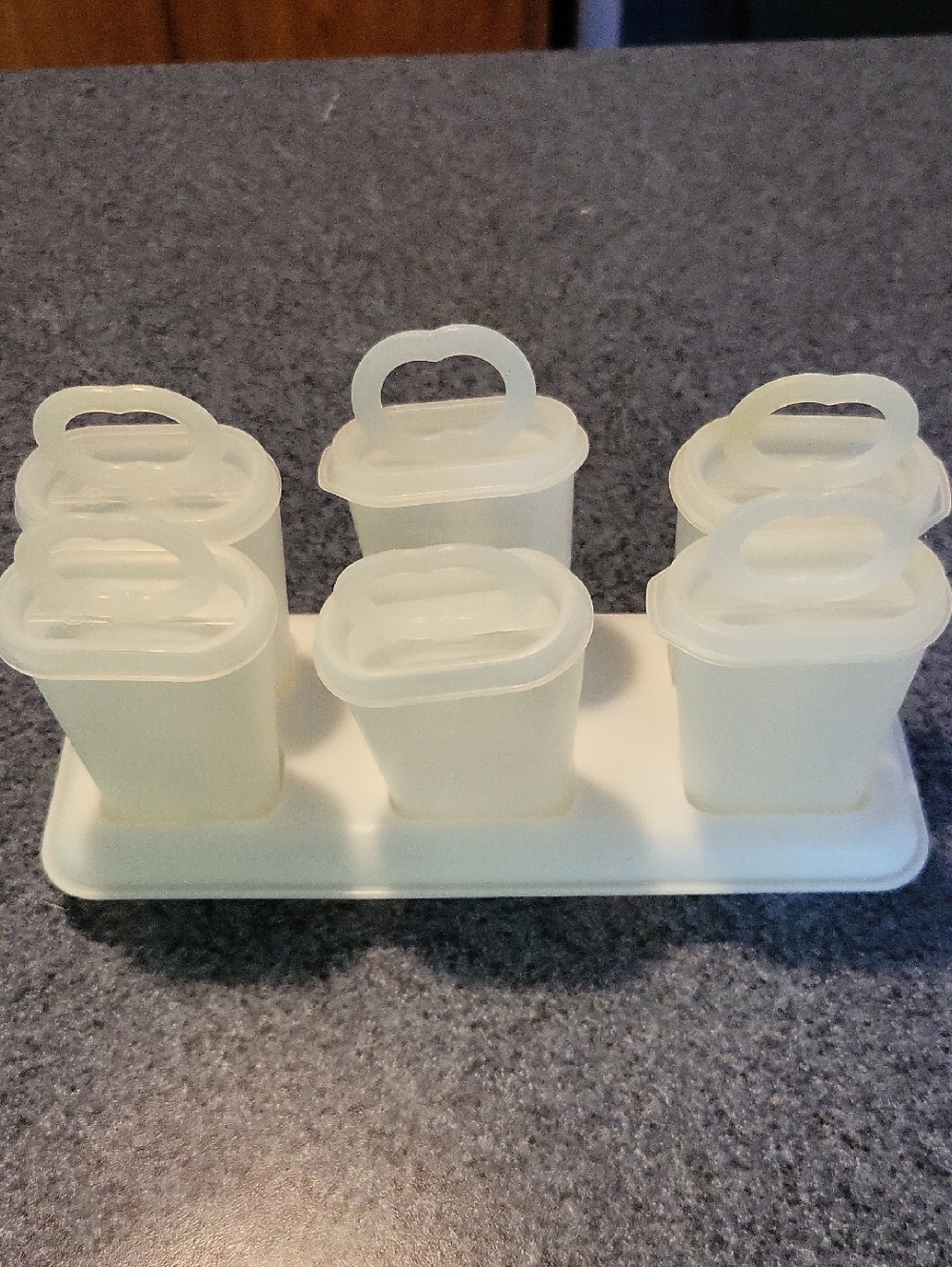 Popsicle Making Containers - Picture 2 of 5